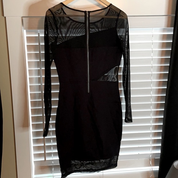 Beautiful Black Guess dress - Picture 4 of 5